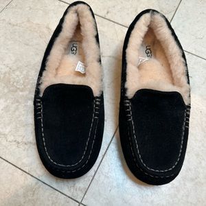 Uggs Ashley slippers never worn at all.